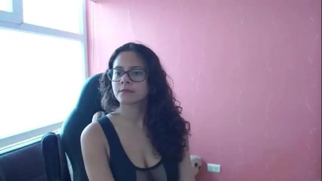 Image 2 of mora_haze Stream on Chaturbate on 1 month ago