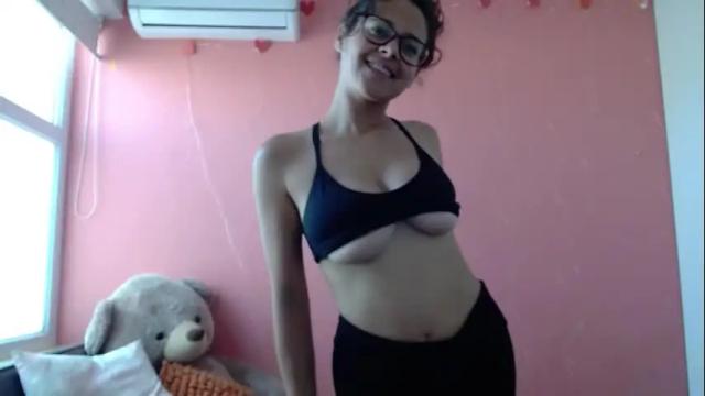 Image 4 of mora_haze Stream on Chaturbate on 1 month ago