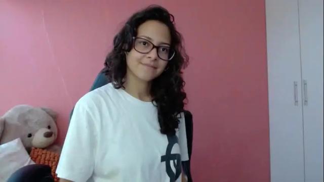 Image 3 of mora_haze Stream on Chaturbate on 1 month ago