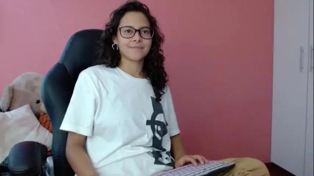 Image 6 of mora_haze Stream on Chaturbate on 1 month ago