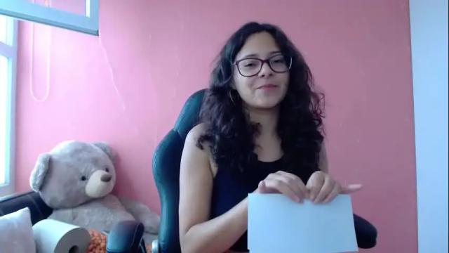 Image 3 of mora_haze Stream on Chaturbate on 1 month ago