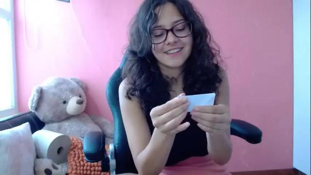 Image 6 of mora_haze Stream on Chaturbate on 1 month ago