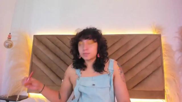 Image 2 of moraazul_sweet_ Stream on Chaturbate on 13 months ago