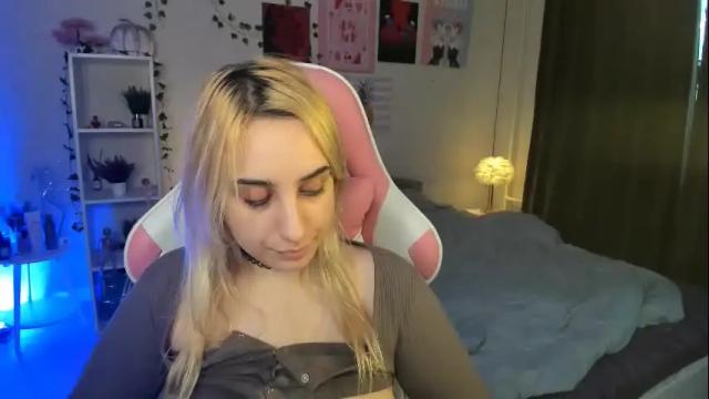 Image 2 of moranakit Stream on Chaturbate on 23 days ago
