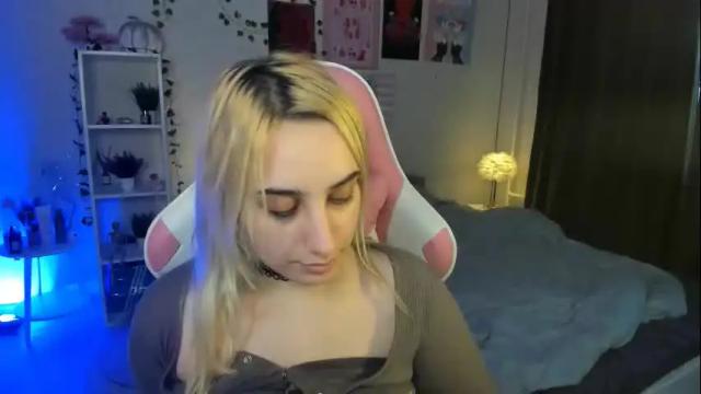 Image 3 of moranakit Stream on Chaturbate on 23 days ago