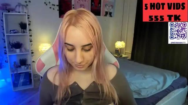 Image 10 of moranakit Stream on Chaturbate on 10 days ago