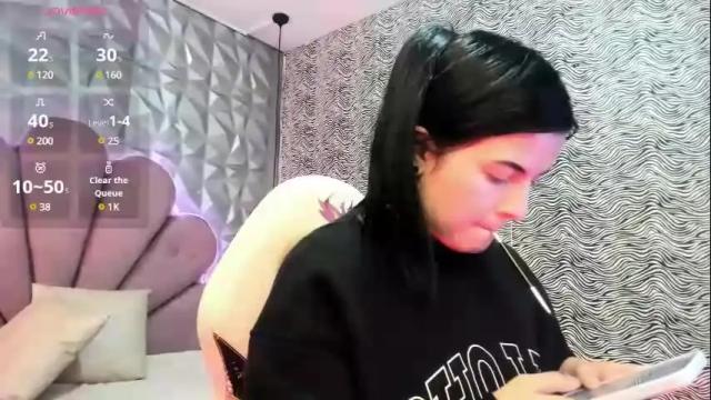 Image 3 of morgan_reds Stream on Chaturbate on 10 days ago