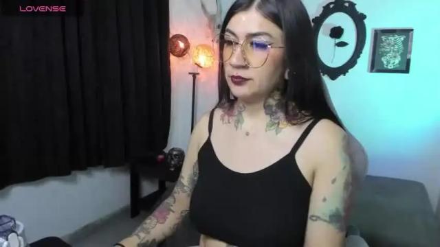 Image 2 of morgana_manson Stream on Chaturbate on 14 months ago
