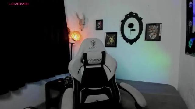 Image 8 of morgana_manson Stream on Chaturbate on 14 months ago