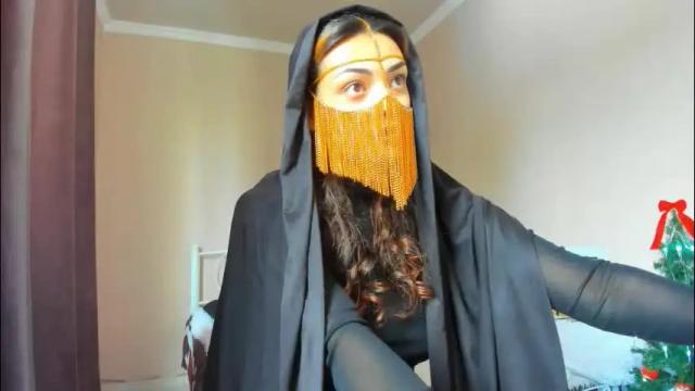 Image 3 of moroccan_diamond_ Stream on Chaturbate on 12 days ago