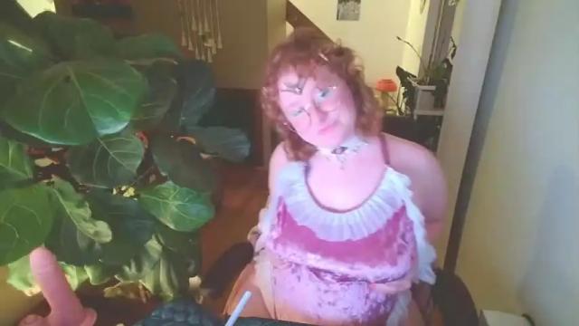 Image 3 of mossmommy Stream on Chaturbate on 16 months ago