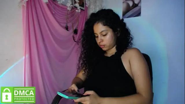 Image 7 of mr_mrscurie Stream on Chaturbate on 13 days ago