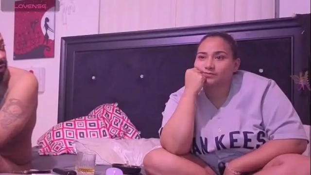 Image 4 of mrandmrscrook Stream on Chaturbate on 1 month ago