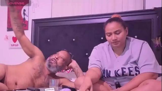 Image 6 of mrandmrscrook Stream on Chaturbate on 1 month ago