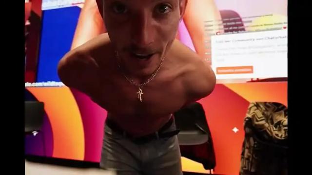 Image 3 of mrlong23cm Stream on Chaturbate on 26 days ago