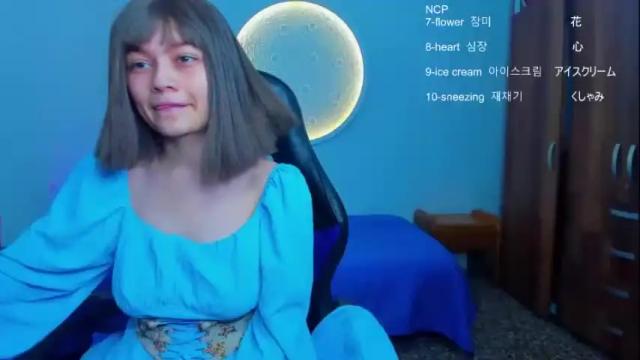 Image 12 of mrs_grinch Stream on Chaturbate on 17 months ago