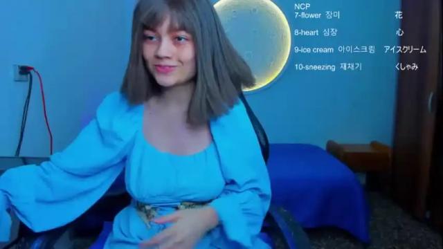 Image 7 of mrs_grinch Stream on Chaturbate on 17 months ago