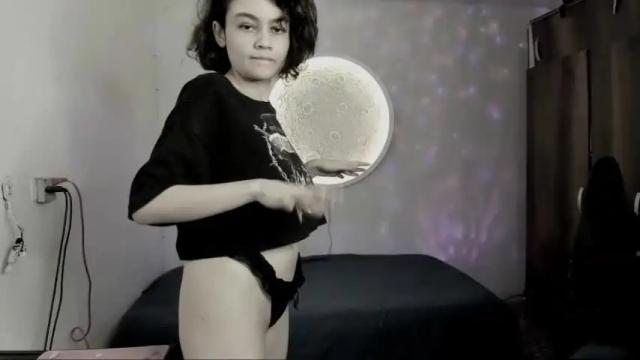 Image 3 of mrs_grinch Stream on Chaturbate on 16 months ago