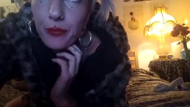 Image 3 of mrscracker Stream on Chaturbate on 20 months ago