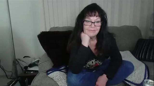 Image 2 of mrsvivianharper Stream on Chaturbate on 2 months ago