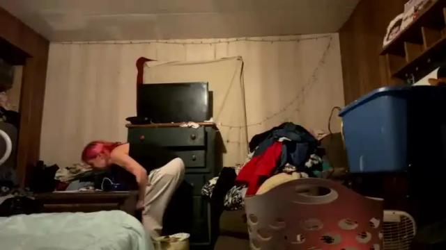 Image 3 of ms_funsize32 Stream on Chaturbate on 13 months ago