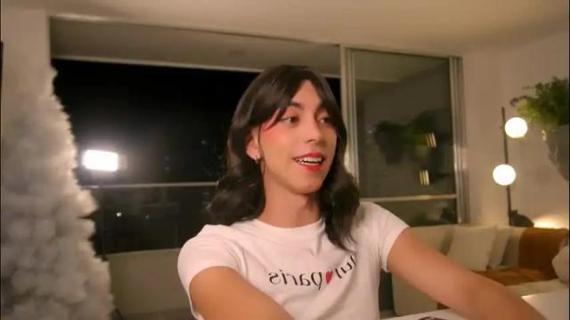 Image 2 of ms_lawless Stream on Chaturbate on 1 month ago