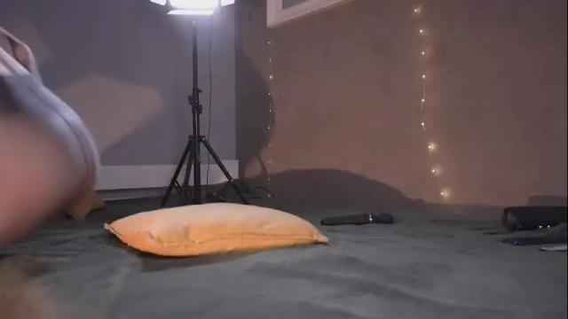 Image 2 of ms_lorelei Stream on Chaturbate on 14 days ago