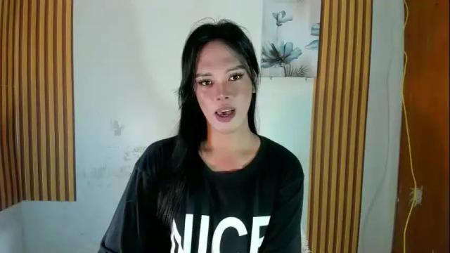 Image 3 of ms_selenaxx Stream on Chaturbate on 3 months ago