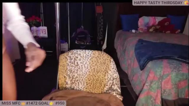 Image 2 of ms_waterworks Stream on Chaturbate on 22 days ago