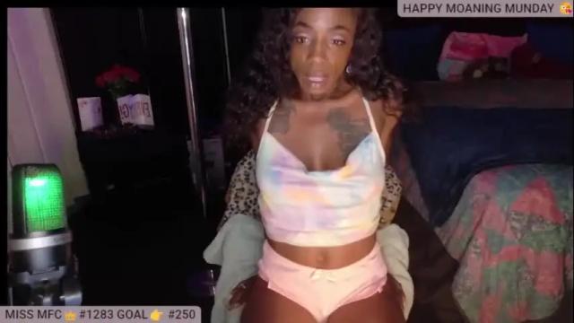 Image 2 of ms_waterworks Stream on Chaturbate on 11 days ago