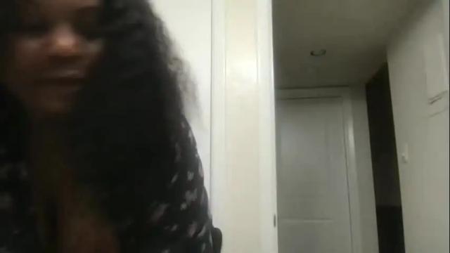 Image 2 of msjonemillion Stream on Chaturbate on 2 months ago