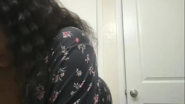 Image 3 of msjonemillion Stream on Chaturbate on 1 month ago