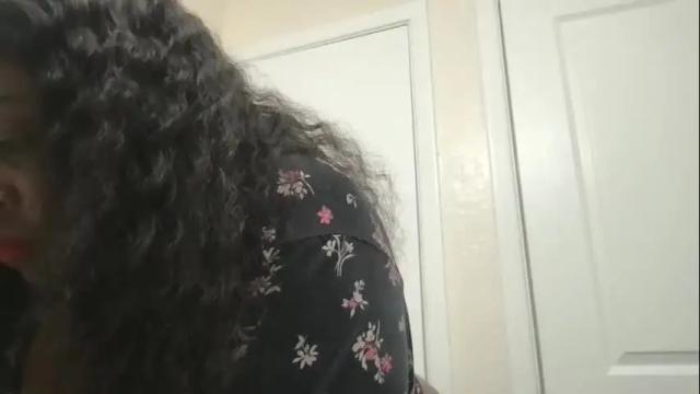 Image 7 of msjonemillion Stream on Chaturbate on 1 month ago
