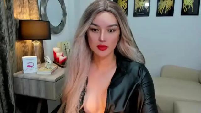 Image 2 of msmonicathrone Stream on Chaturbate on 16 months ago