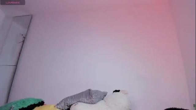 Image 4 of msschloee Stream on Chaturbate on 12 days ago