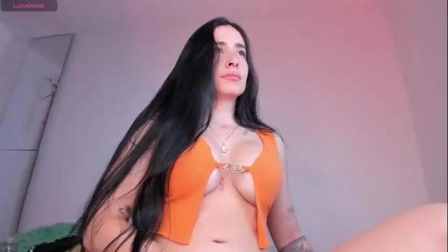Image 8 of msschloee Stream on Chaturbate on 12 days ago