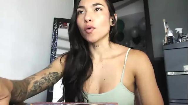Image 4 of mulan_o Stream on Chaturbate on 18 days ago