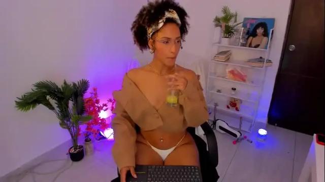 Image 3 of mulata_ch Stream on Chaturbate on 21 days ago