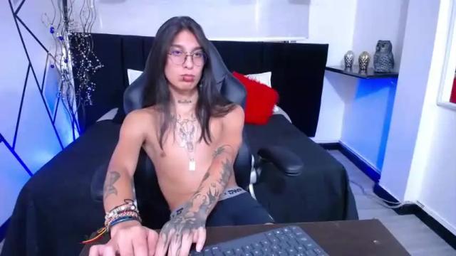 Image 2 of mulluk_ Stream on Chaturbate on 16 months ago