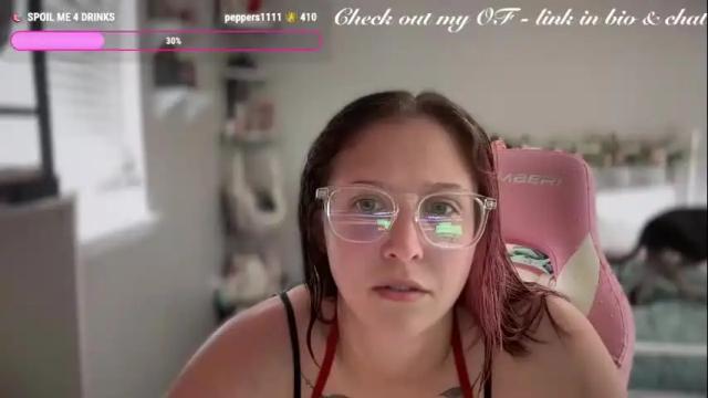 Image 3 of musclemommy426347 Stream on Chaturbate on 10 days ago
