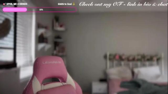Image 7 of musclemommy426347 Stream on Chaturbate on 10 days ago