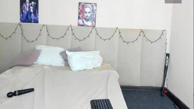 Image 2 of musclexxxbarbie Stream on Chaturbate on 6 days ago
