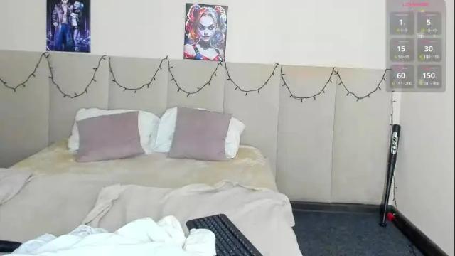 Image 2 of musclexxxbarbie Stream on Chaturbate on 2 months ago