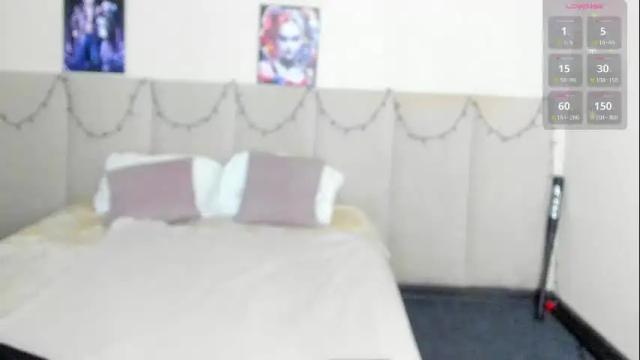 Image 6 of musclexxxbarbie Stream on Chaturbate on 2 months ago