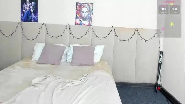 Image 4 of musclexxxbarbie Stream on Chaturbate on 2 months ago