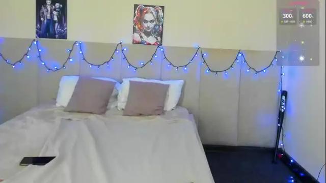 Image 7 of musclexxxbarbie Stream on Chaturbate on 2 months ago