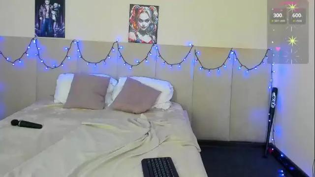 Image 6 of musclexxxbarbie Stream on Chaturbate on 2 months ago