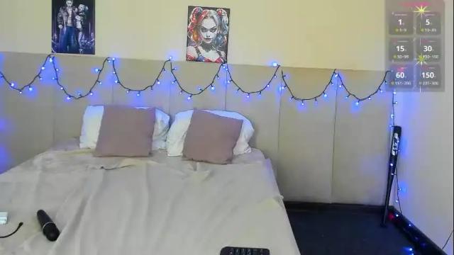 Image 2 of musclexxxbarbie Stream on Chaturbate on 2 months ago
