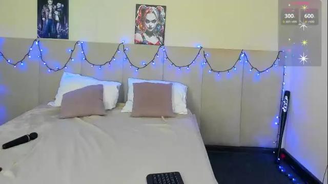 Image 7 of musclexxxbarbie Stream on Chaturbate on 2 months ago