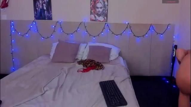 Image 7 of musclexxxbarbie Stream on Chaturbate on 2 months ago